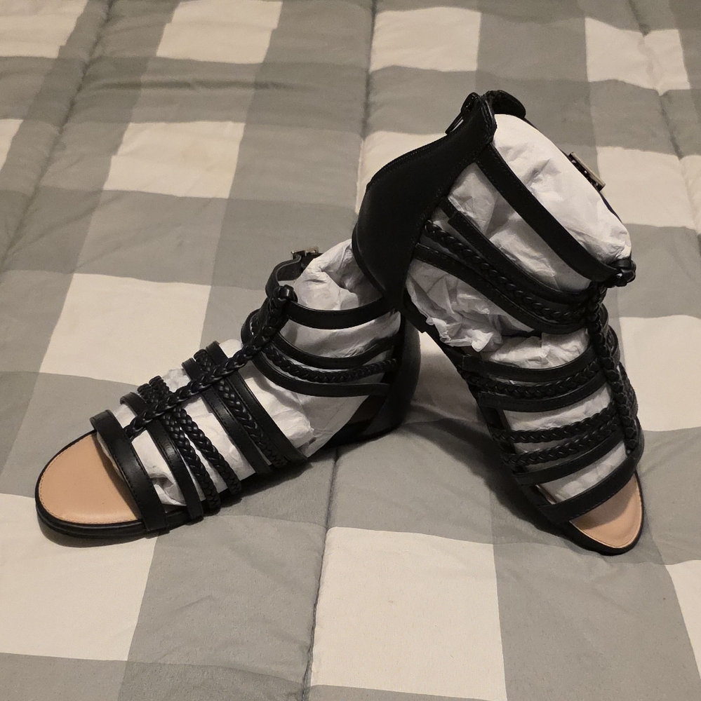 8W Black Women's Gladiator Sandals